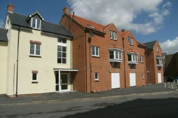 2 bedroom Flat to re...